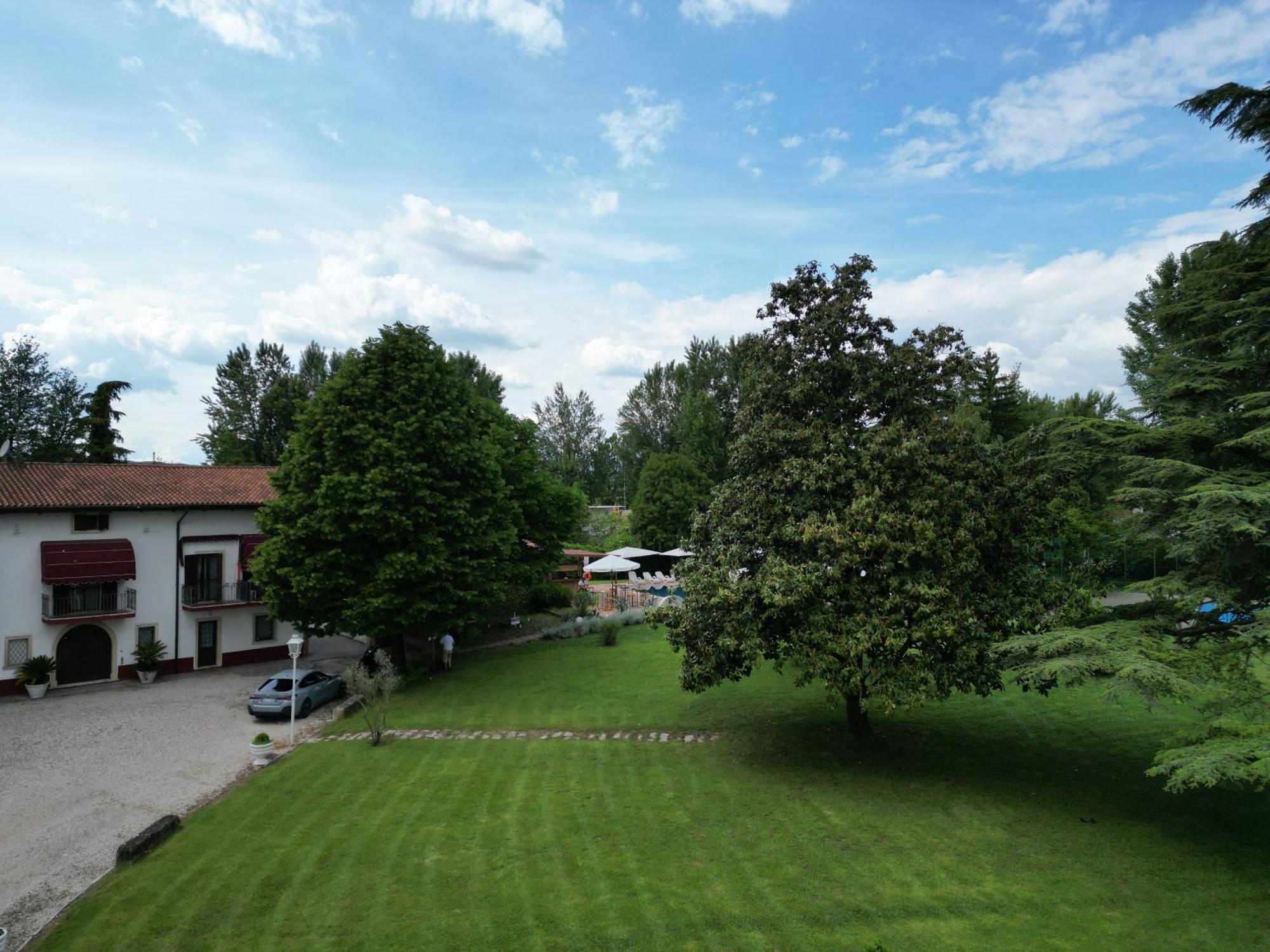Villa Vitti'S - Verona Est Сан-Мартіно-Буон-Альберґо Екстер'єр фото
